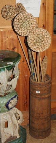 Barrel with wooden flowers & 2 panels